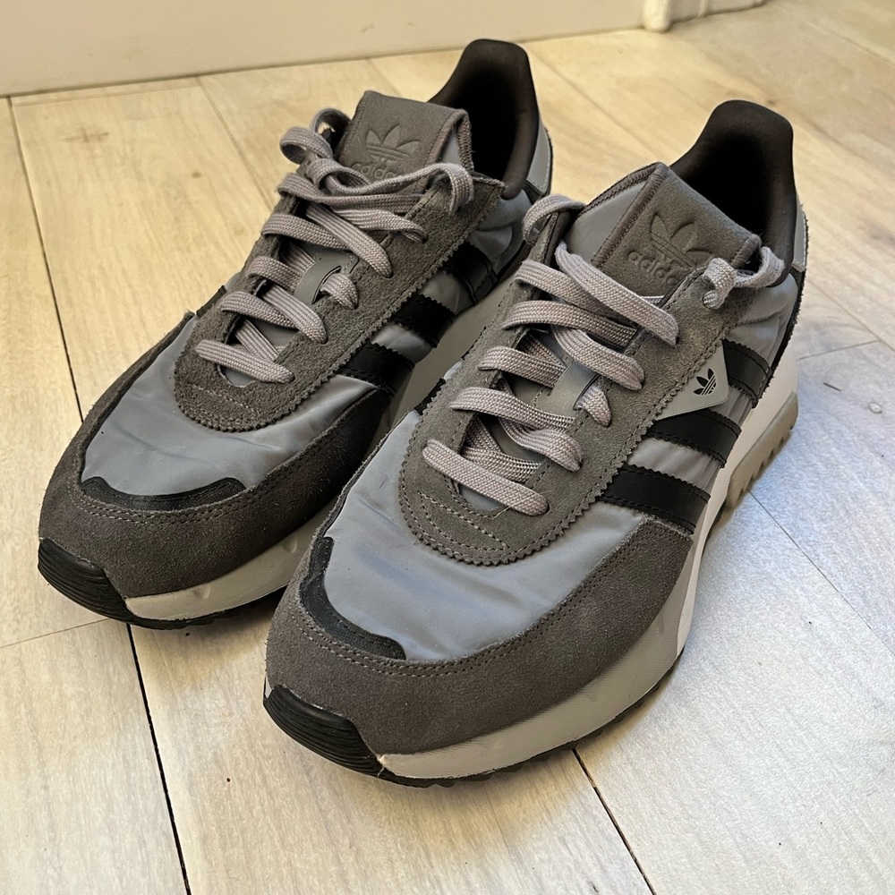 Adidas Originals Men's Retropy F2 Sneaker
Used for photoshootings